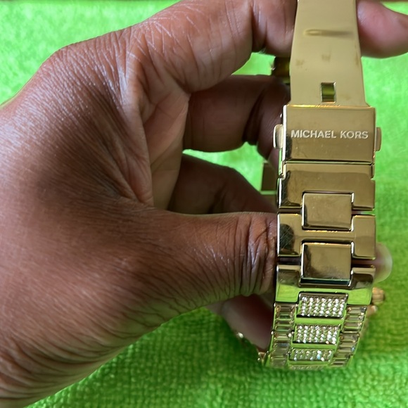 Michael Kors Watch ✨ - Picture 4 of 7